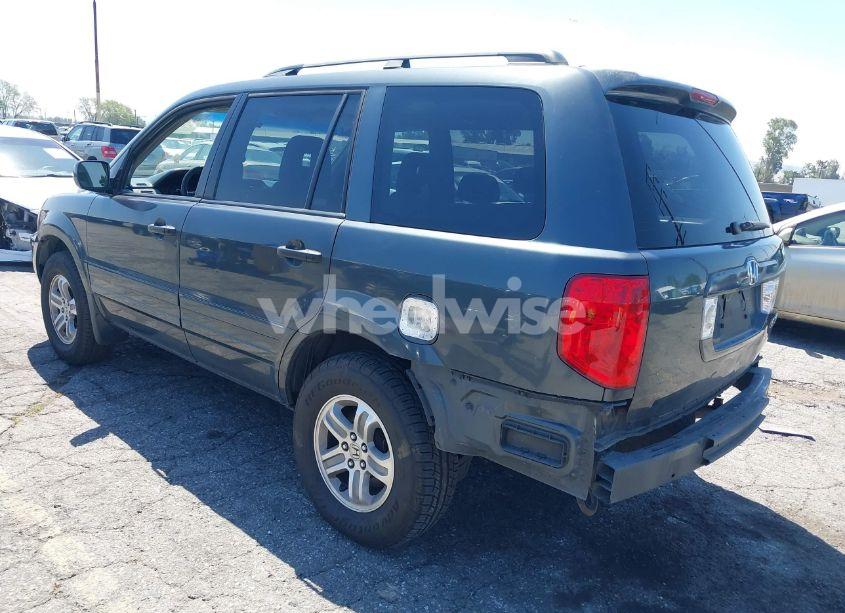 Photo 3 of 2005 Honda Pilot EX (VIN 2HKYF18495H542707)