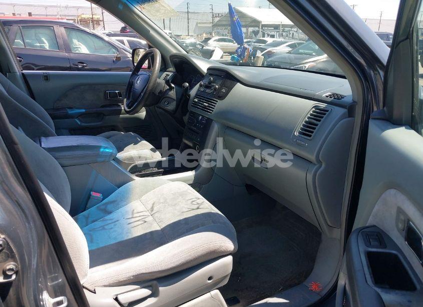 Photo 5 of 2005 Honda Pilot EX (VIN 2HKYF18495H542707)