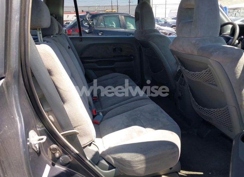 Photo 8 of 2005 Honda Pilot EX (VIN 2HKYF18495H542707)