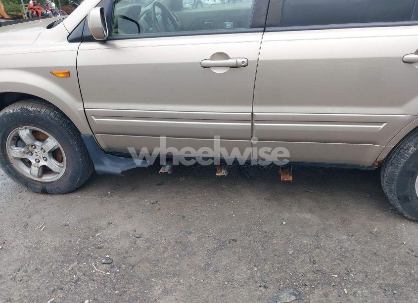 Photo 6 of 2007 Honda Pilot EX (VIN 2HKYF18497H528194)