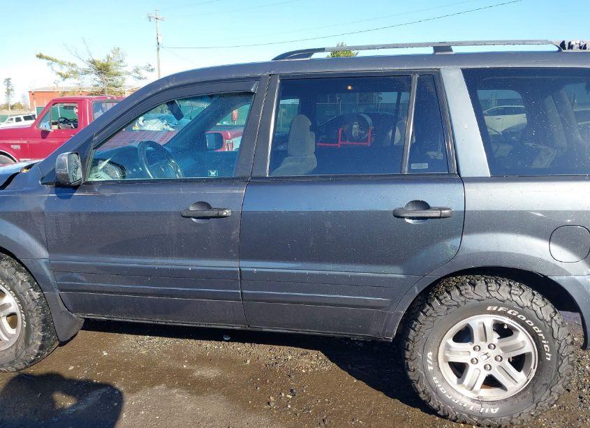 Photo 14 of 2004 Honda Pilot EX (VIN 2HKYF184X4H610558)