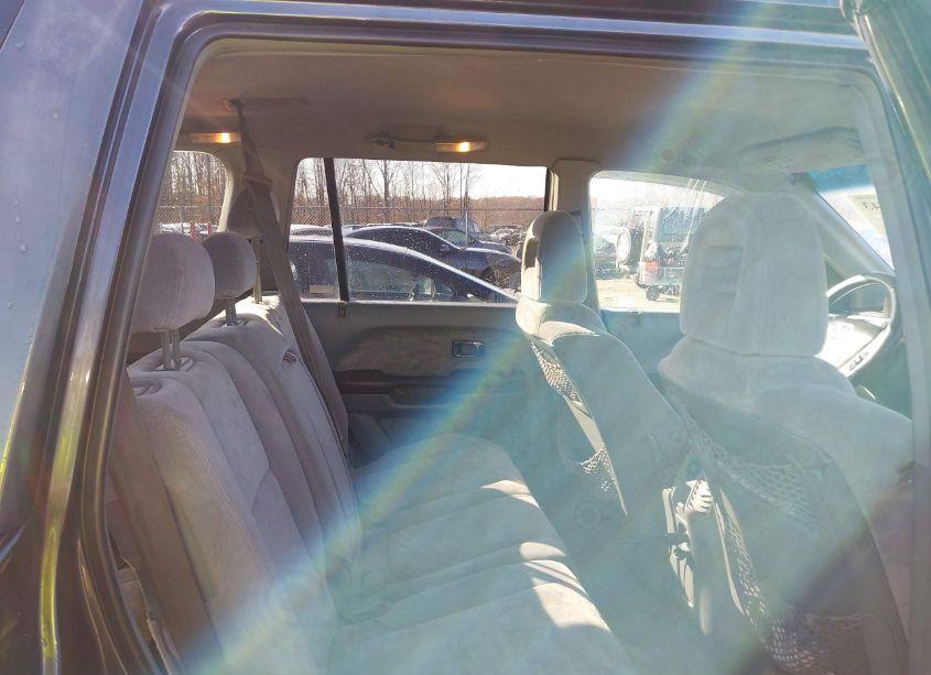 Photo 8 of 2004 Honda Pilot EX (VIN 2HKYF184X4H610558)