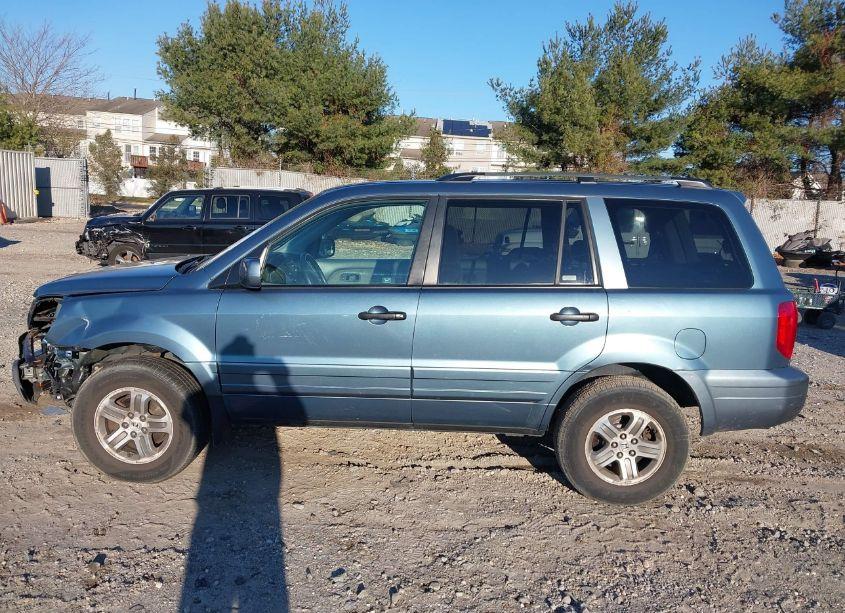 Photo 14 of 2005 Honda Pilot EX (VIN 2HKYF184X5H517055)