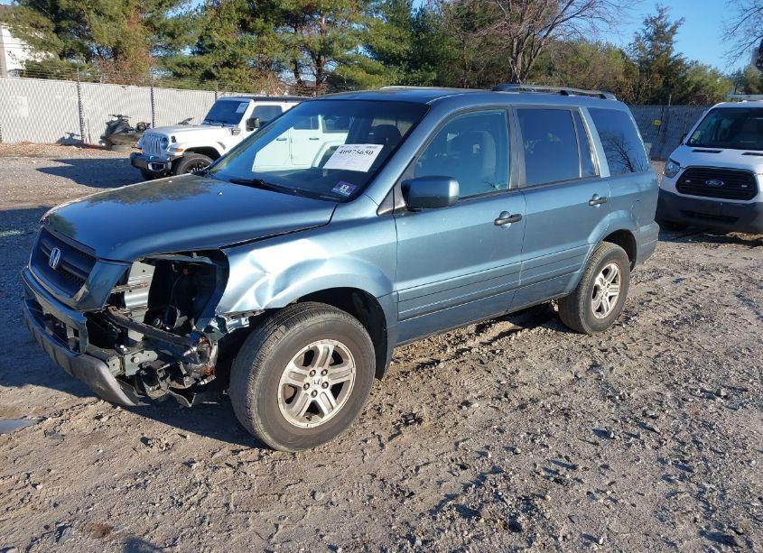 Photo 2 of 2005 Honda Pilot EX (VIN 2HKYF184X5H517055)