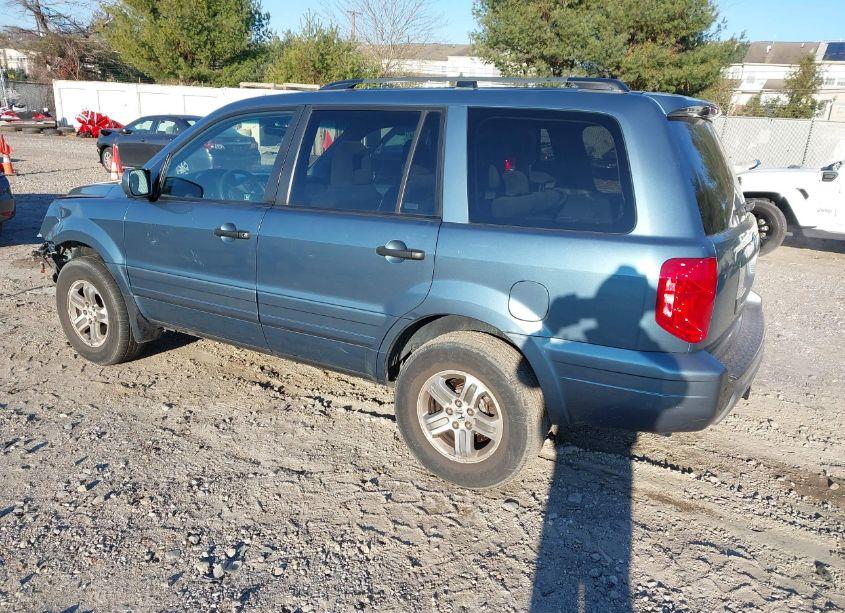 Photo 3 of 2005 Honda Pilot EX (VIN 2HKYF184X5H517055)