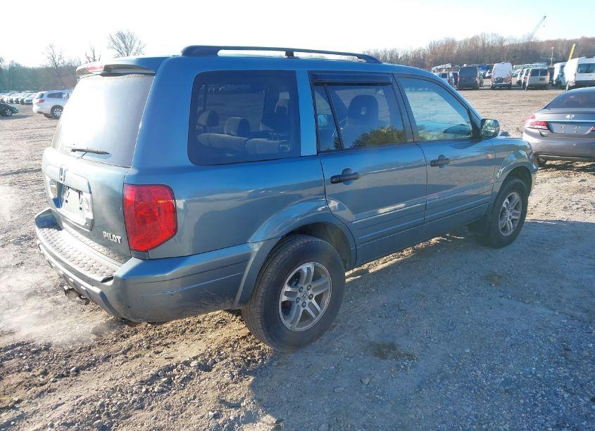 Photo 4 of 2005 Honda Pilot EX (VIN 2HKYF184X5H517055)