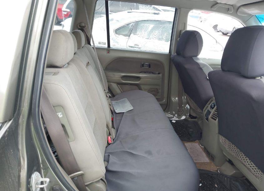 Photo 8 of 2006 Honda Pilot EX (VIN 2HKYF184X6H512147)
