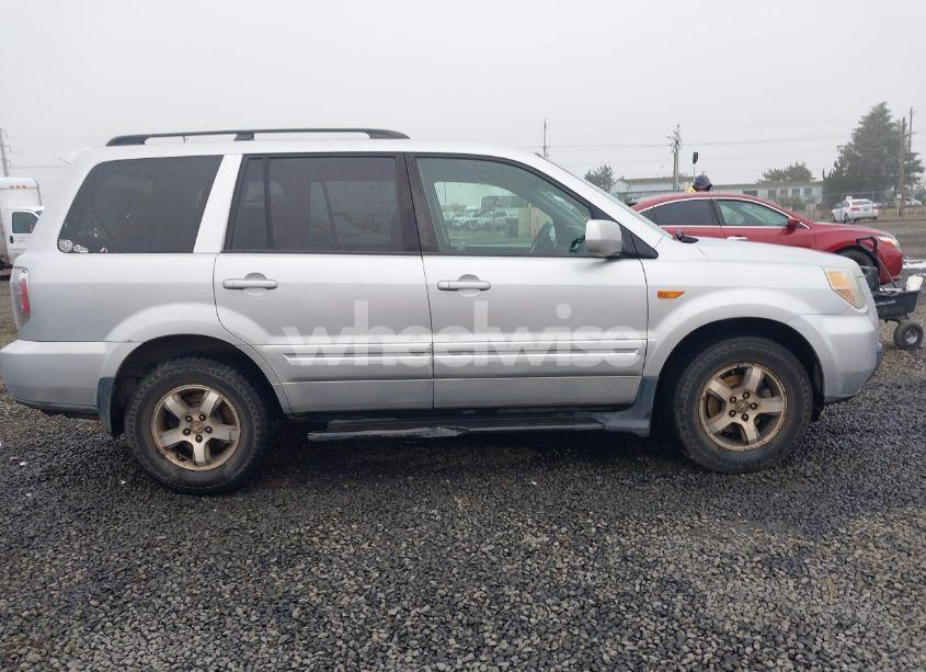 Photo 14 of 2007 Honda Pilot EX (VIN 2HKYF184X7H511937)