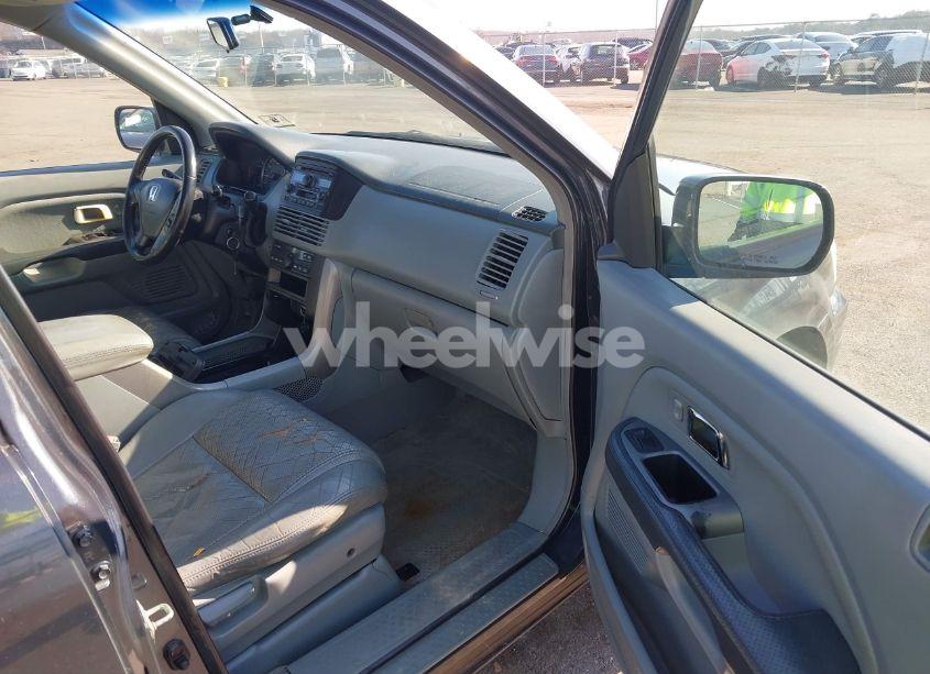 Photo 5 of 2003 Honda Pilot EX-L (VIN 2HKYF18503H610799)