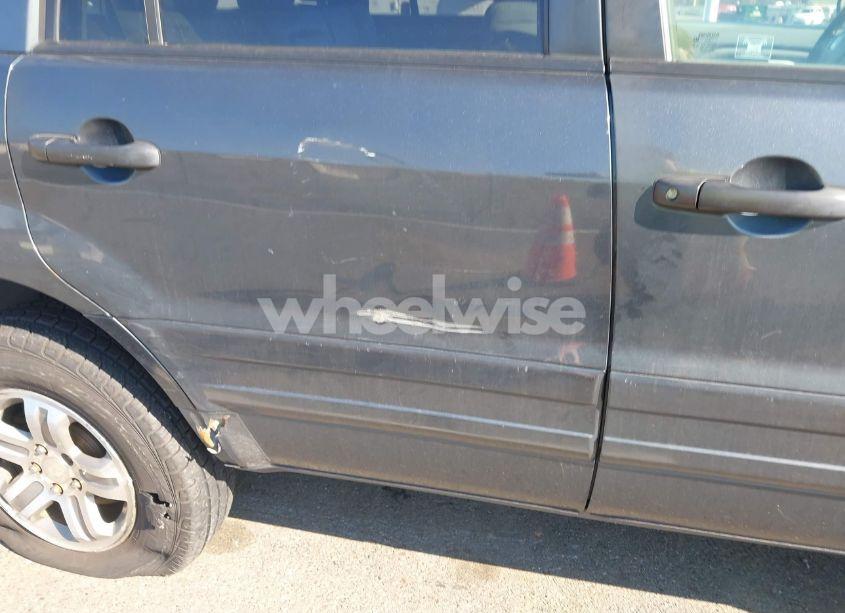 Photo 6 of 2003 Honda Pilot EX-L (VIN 2HKYF18503H610799)