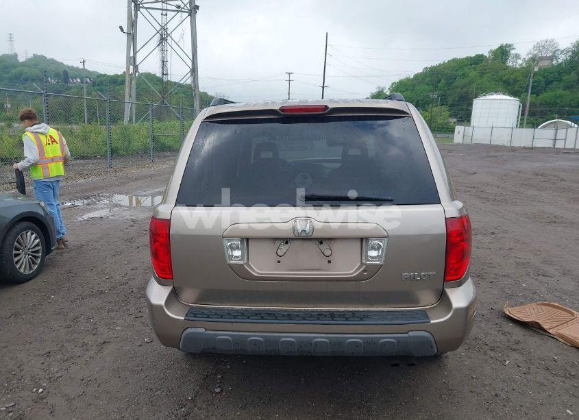 Photo 16 of 2004 Honda Pilot EX-L (VIN 2HKYF18504H507190)