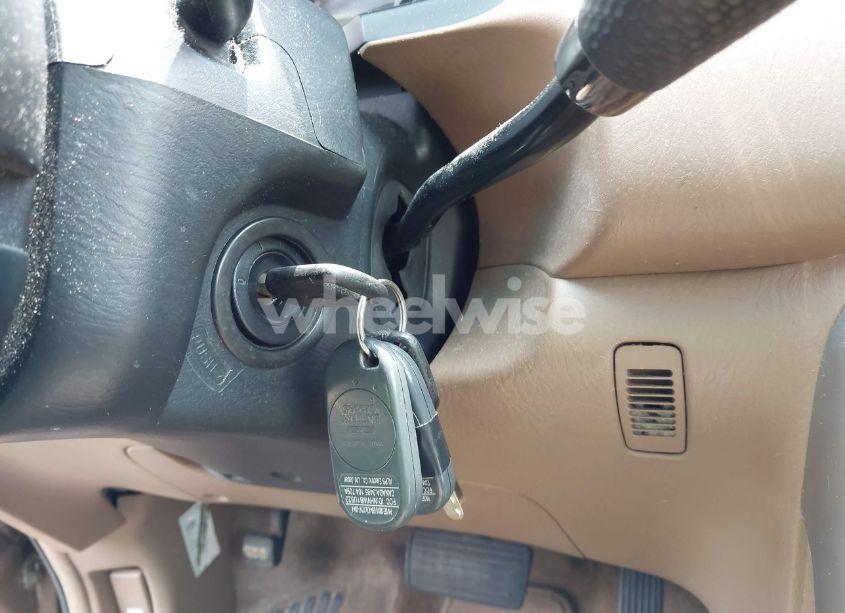 Photo 11 of 2004 Honda Pilot EX-L (VIN 2HKYF18504H550637)