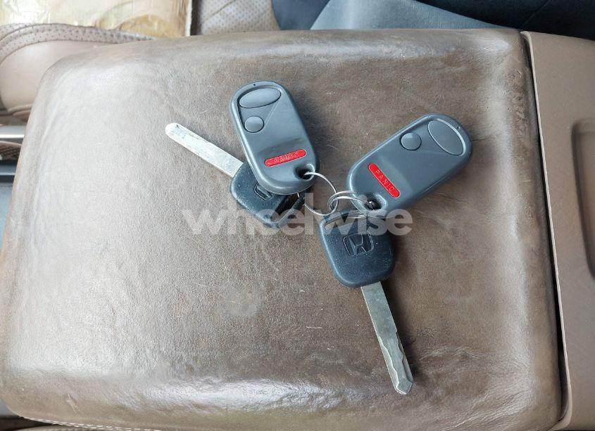 Photo 11 of 2004 Honda Pilot EX-L (VIN 2HKYF18504H600002)