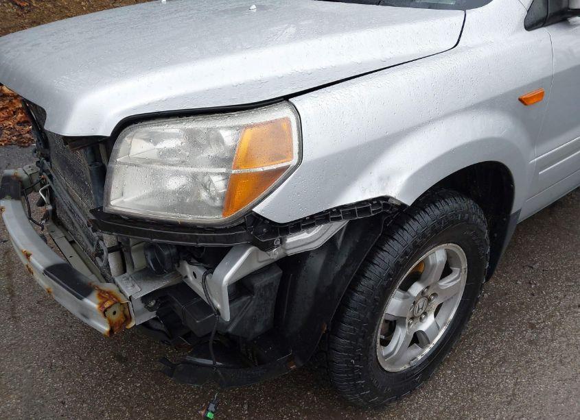 Photo 13 of 2007 Honda Pilot EX-L (VIN 2HKYF18507H522101)