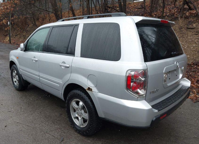 Photo 3 of 2007 Honda Pilot EX-L (VIN 2HKYF18507H522101)