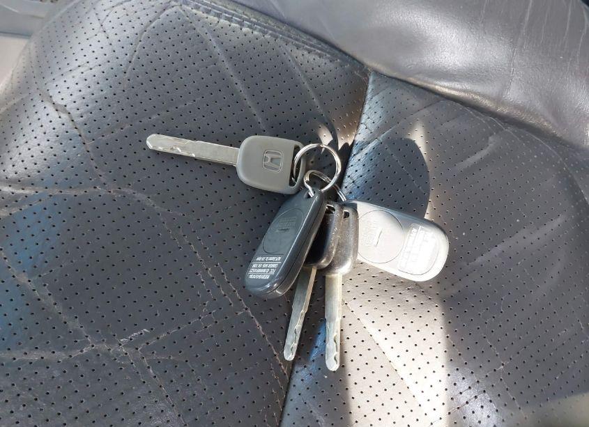 Photo 11 of 2004 Honda Pilot EX-L (VIN 2HKYF18514H570833)