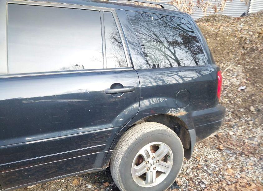 Photo 14 of 2004 Honda Pilot EX-L (VIN 2HKYF18514H570833)