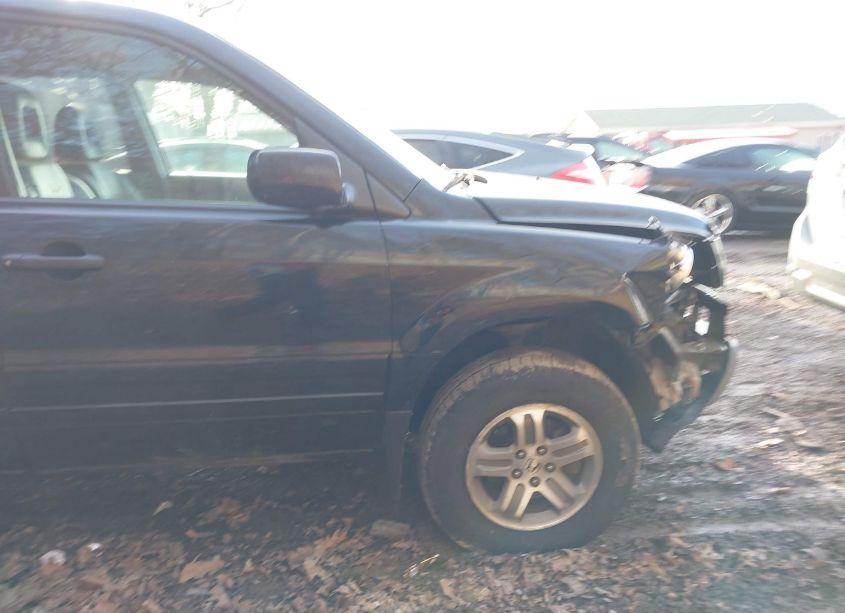 Photo 16 of 2004 Honda Pilot EX-L (VIN 2HKYF18514H570833)