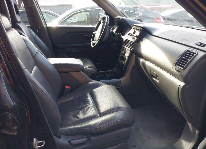 Photo 5 of 2004 Honda Pilot EX-L (VIN 2HKYF18514H570833)