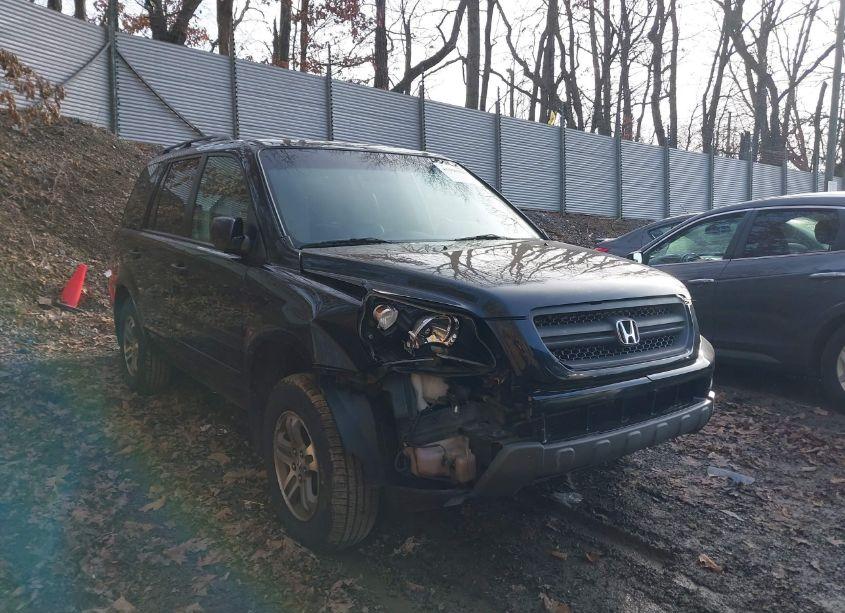 Photo 6 of 2004 Honda Pilot EX-L (VIN 2HKYF18514H570833)