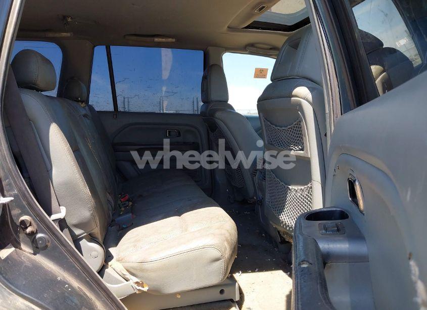 Photo 8 of 2005 Honda Pilot EX-L (VIN 2HKYF18515H546209)