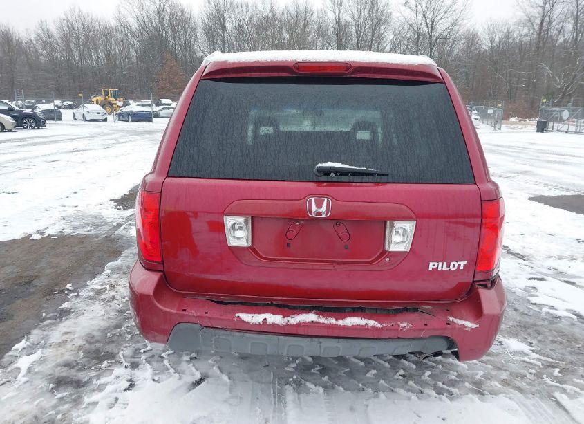 Photo 6 of 2005 Honda Pilot EX-L (VIN 2HKYF18515H556335)