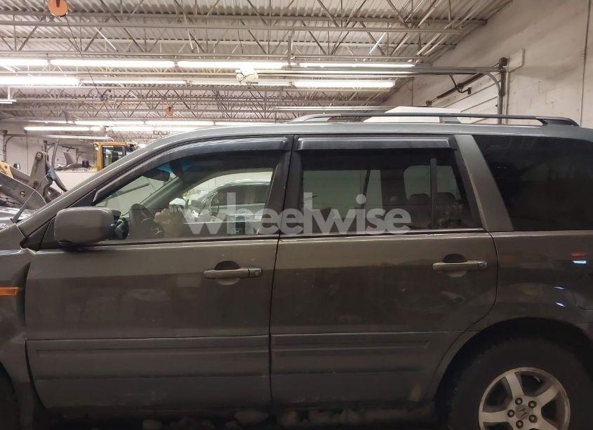 Photo 14 of 2007 Honda Pilot EX-L (VIN 2HKYF18517H524519)