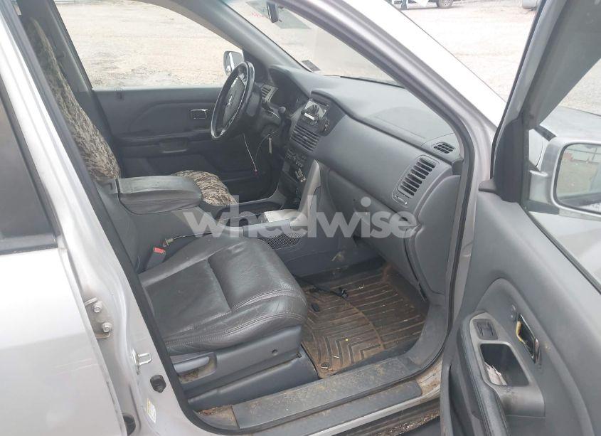 Photo 5 of 2003 Honda Pilot EX-L (VIN 2HKYF18523H543302)