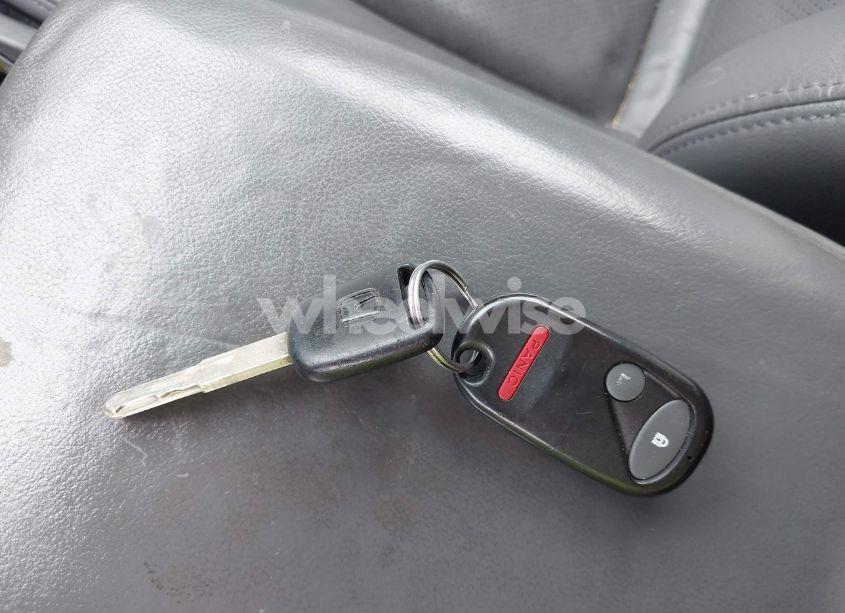 Photo 11 of 2004 Honda Pilot EX-L (VIN 2HKYF18524H542877)