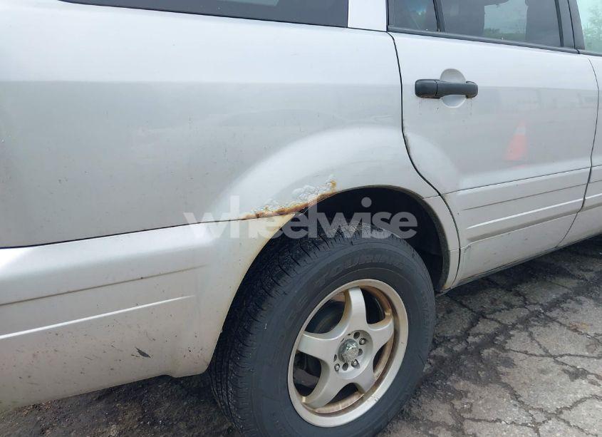 Photo 13 of 2004 Honda Pilot EX-L (VIN 2HKYF18524H542877)