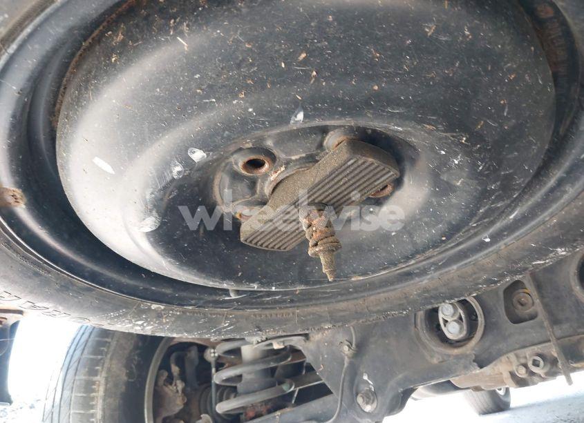 Photo 12 of 2004 Honda Pilot EX-L (VIN 2HKYF18524H546430)