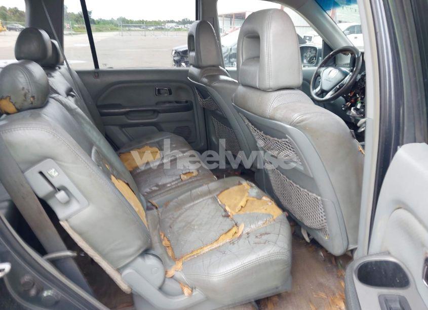 Photo 8 of 2004 Honda Pilot EX-L (VIN 2HKYF18524H564278)