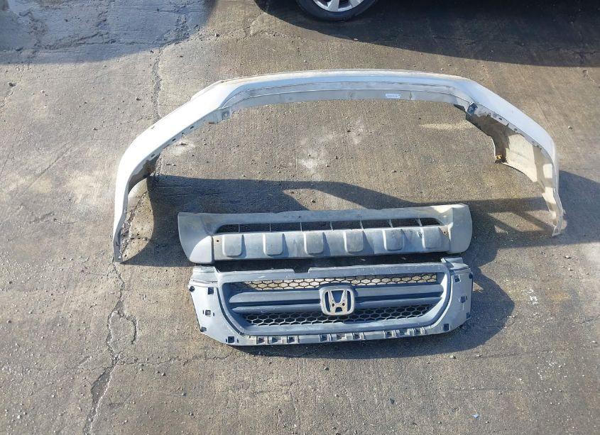 Photo 12 of 2005 Honda Pilot EX-L (VIN 2HKYF18525H550981)