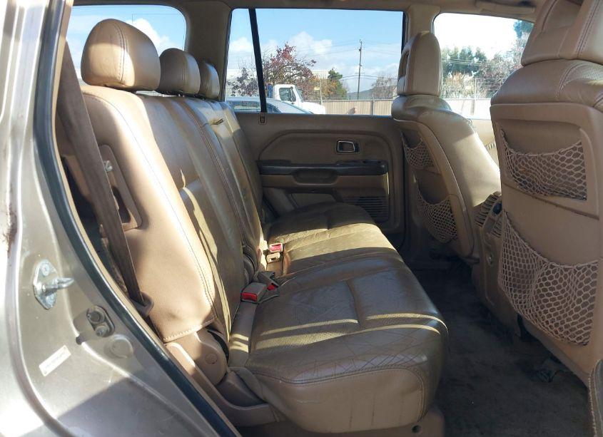 Photo 8 of 2005 Honda Pilot EX-L (VIN 2HKYF18525H550981)