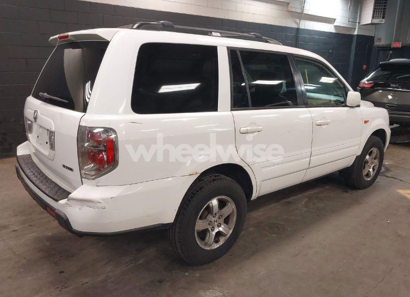 Photo 4 of 2006 Honda Pilot EX-L (VIN 2HKYF18526H523751)