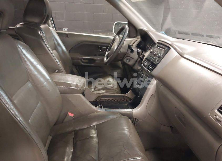 Photo 5 of 2006 Honda Pilot EX-L (VIN 2HKYF18526H523751)