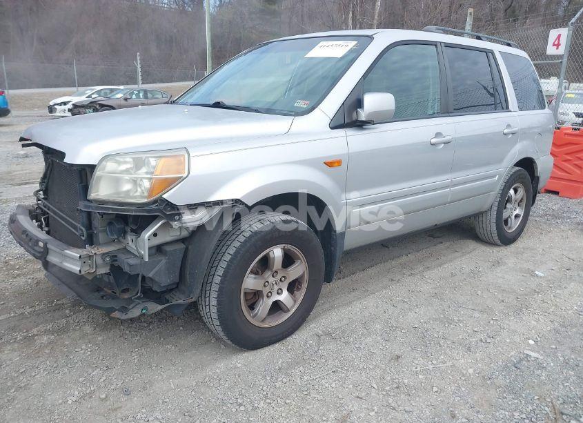 Photo 2 of 2006 Honda Pilot EX-L (VIN 2HKYF18526H563067)