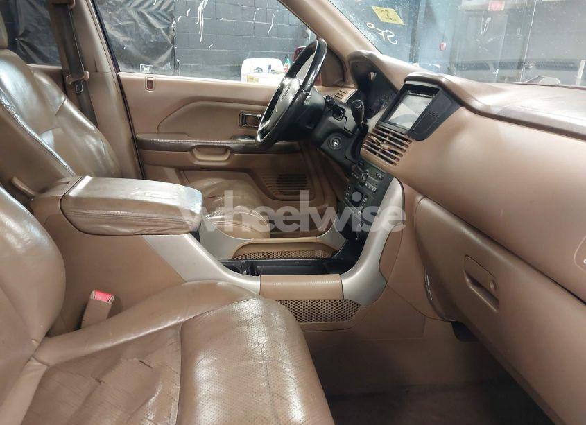 Photo 5 of 2004 Honda Pilot EX-L (VIN 2HKYF18534H544086)