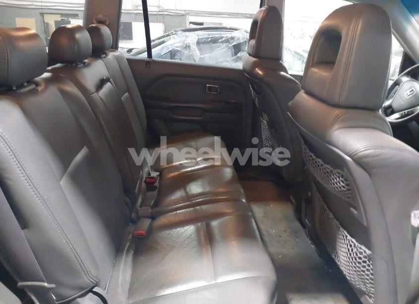 Photo 8 of 2004 Honda Pilot EX-L (VIN 2HKYF18534H579582)