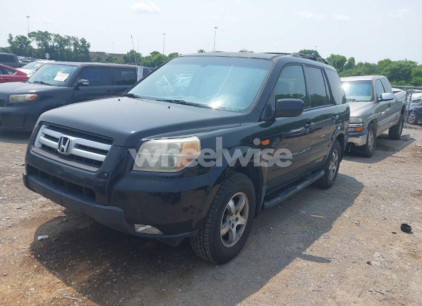 Photo 2 of 2007 Honda Pilot EX-L (VIN 2HKYF18537H525087)