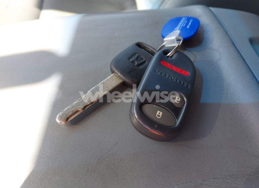 Photo 11 of 2004 Honda Pilot EX-L (VIN 2HKYF18544H555436)