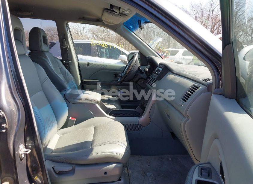 Photo 5 of 2004 Honda Pilot EX-L (VIN 2HKYF18544H555436)