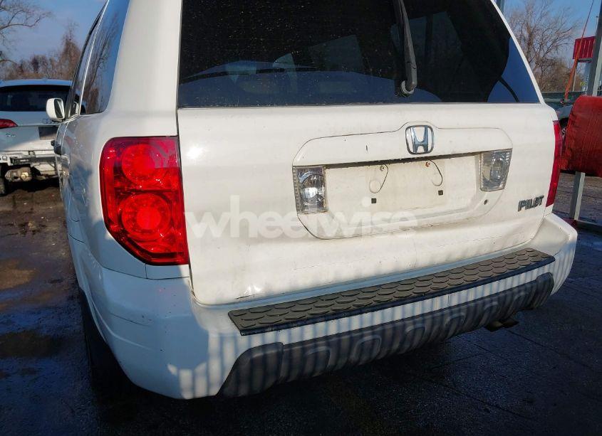 Photo 17 of 2004 Honda Pilot EX-L (VIN 2HKYF18544H567747)