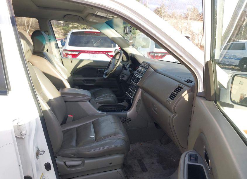 Photo 5 of 2006 Honda Pilot EX-L (VIN 2HKYF18546H553155)