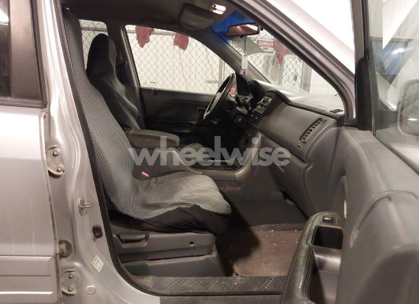 Photo 5 of 2003 Honda Pilot EX-L (VIN 2HKYF18553H537302)