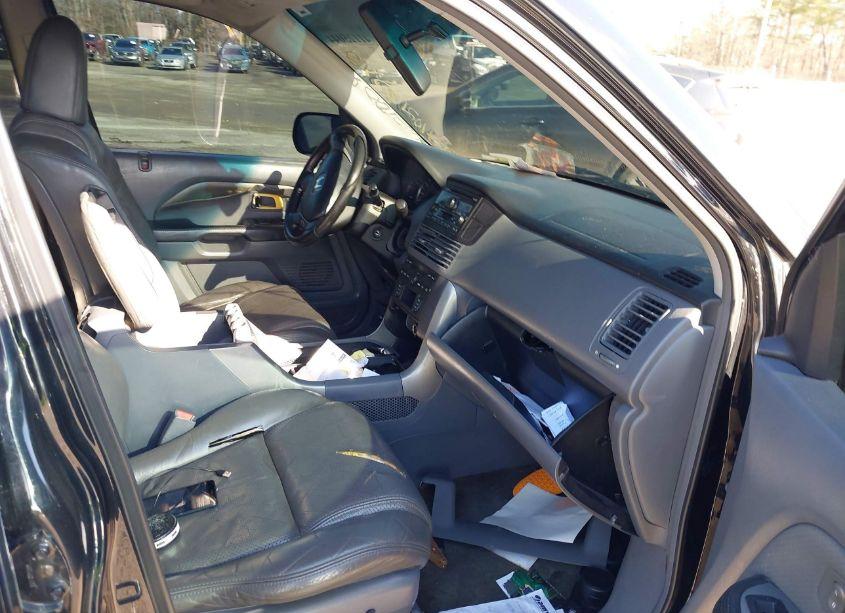 Photo 5 of 2004 Honda Pilot EX-L (VIN 2HKYF18554H540847)