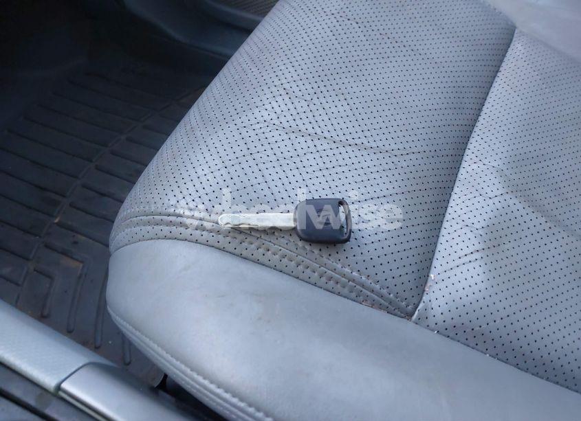 Photo 11 of 2004 Honda Pilot EX-L (VIN 2HKYF18554H566705)