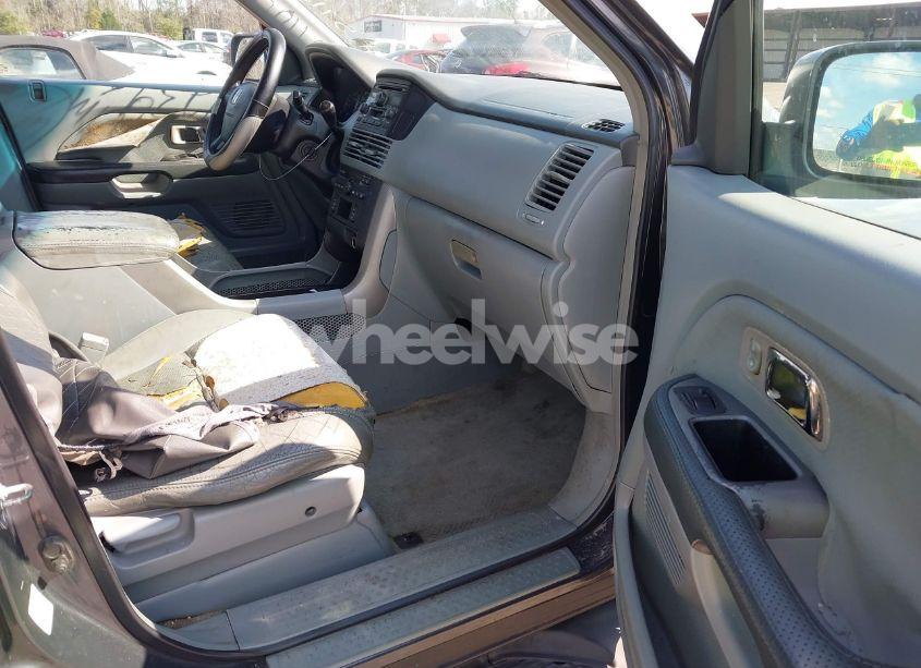Photo 5 of 2004 Honda Pilot EX-L (VIN 2HKYF18554H571239)