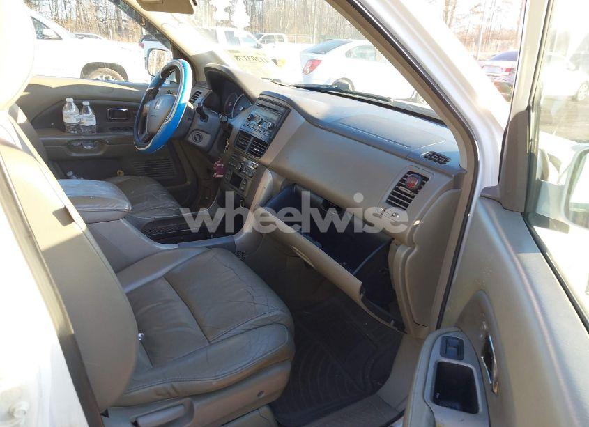 Photo 5 of 2006 Honda Pilot EX-L (VIN 2HKYF18556H559191)