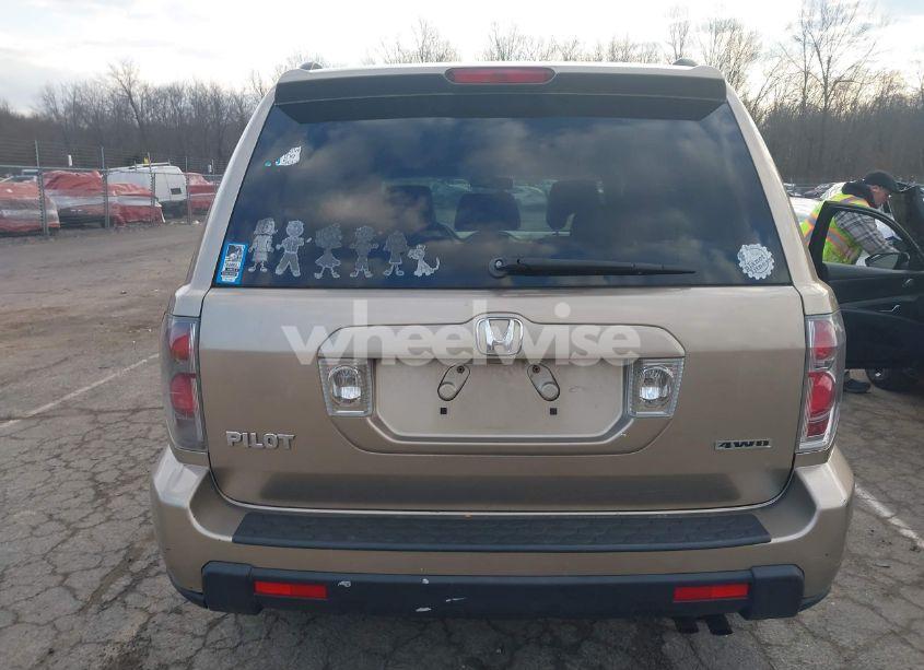 Photo 16 of 2007 Honda Pilot EX-L (VIN 2HKYF18557H508002)